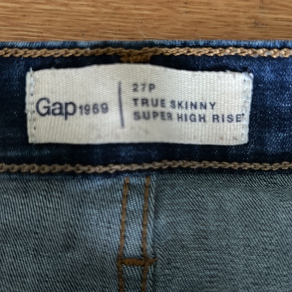 Gap True Skinny Super High Rise jeans, size 27P - Picture 3 of 3